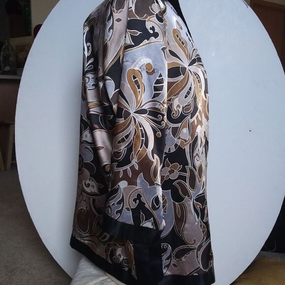 Violet&Claire Satin Floral Tunic Style Blouse Size L - Picture 7 of 10